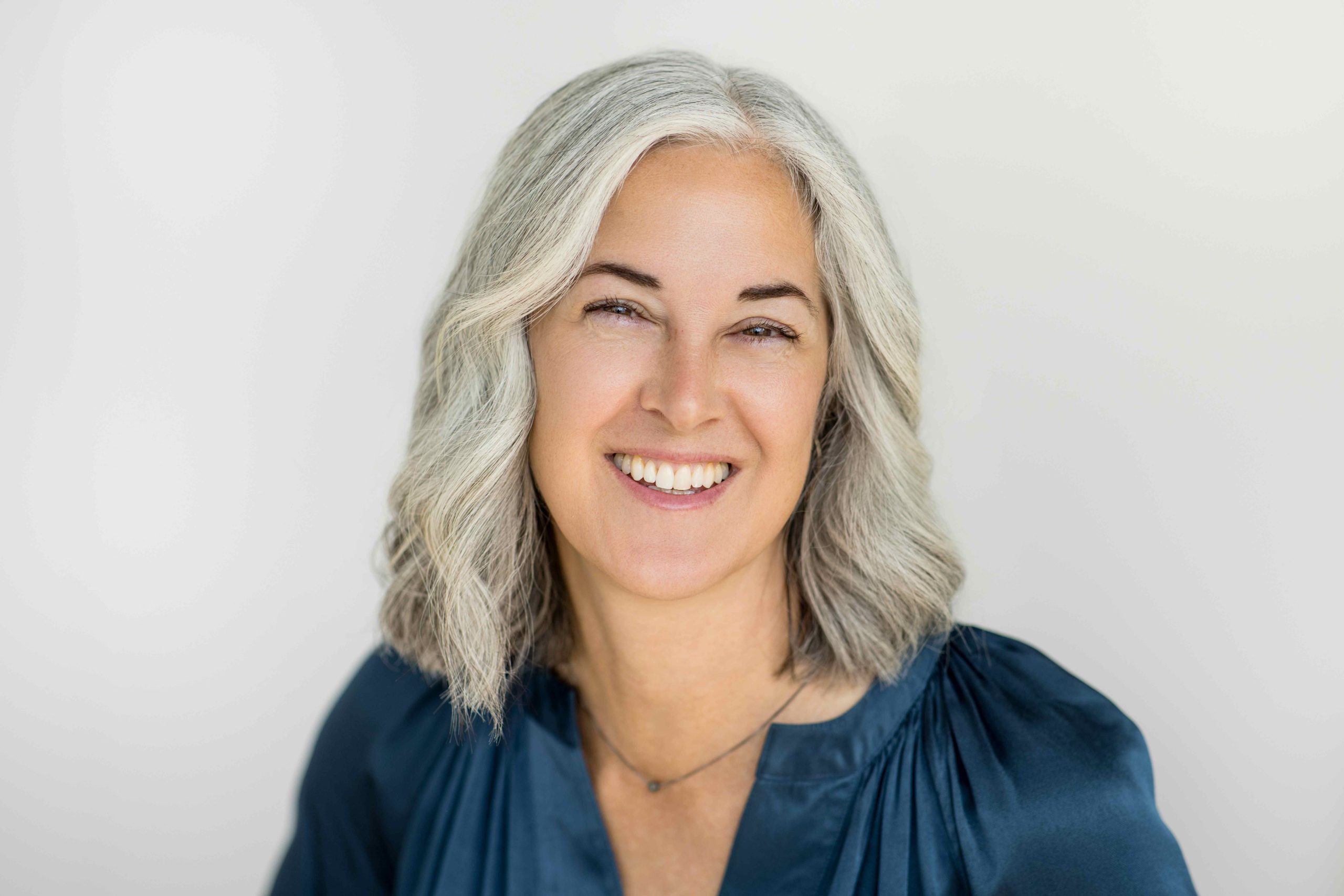 headshot of Kristine Losh real estate agent